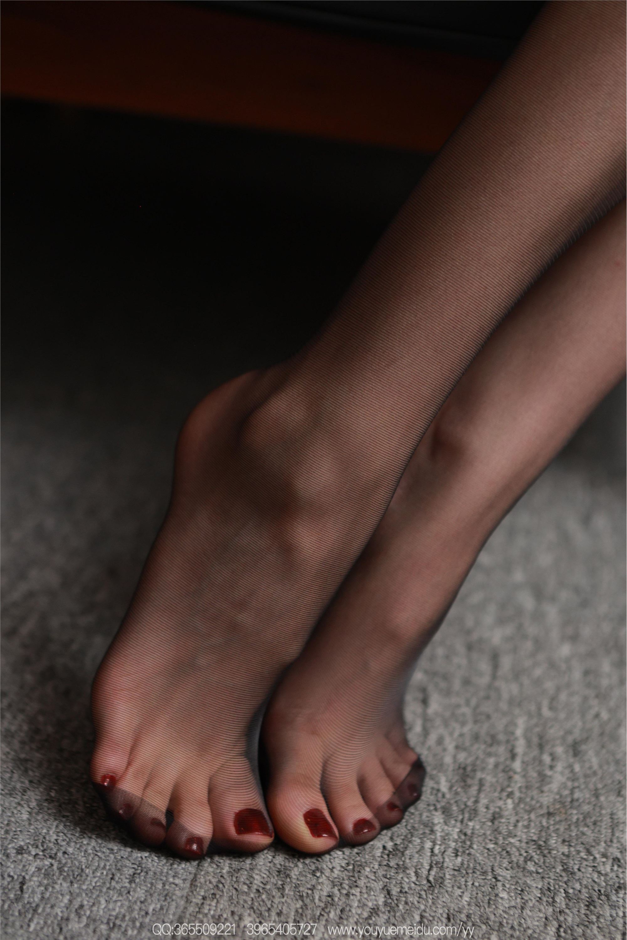 IESS异思趣向  2025.07.04 丝享家 2097 团团《红色OL套装（下）》